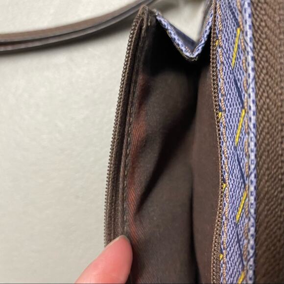 Fossil Wallet Wristlet Holds Money Credit Cards Coin Purse Blue Yellow - Picture 4 of 7